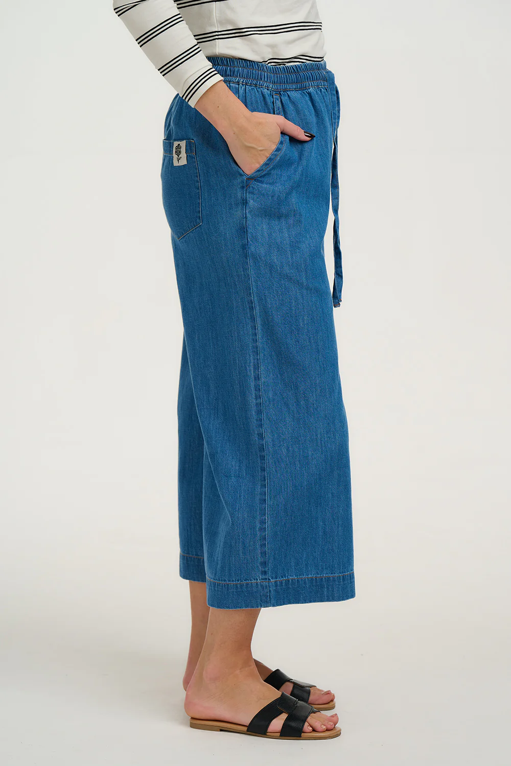 Annemarie Cropped Trousers - Mid Blue Denim - Image 5
