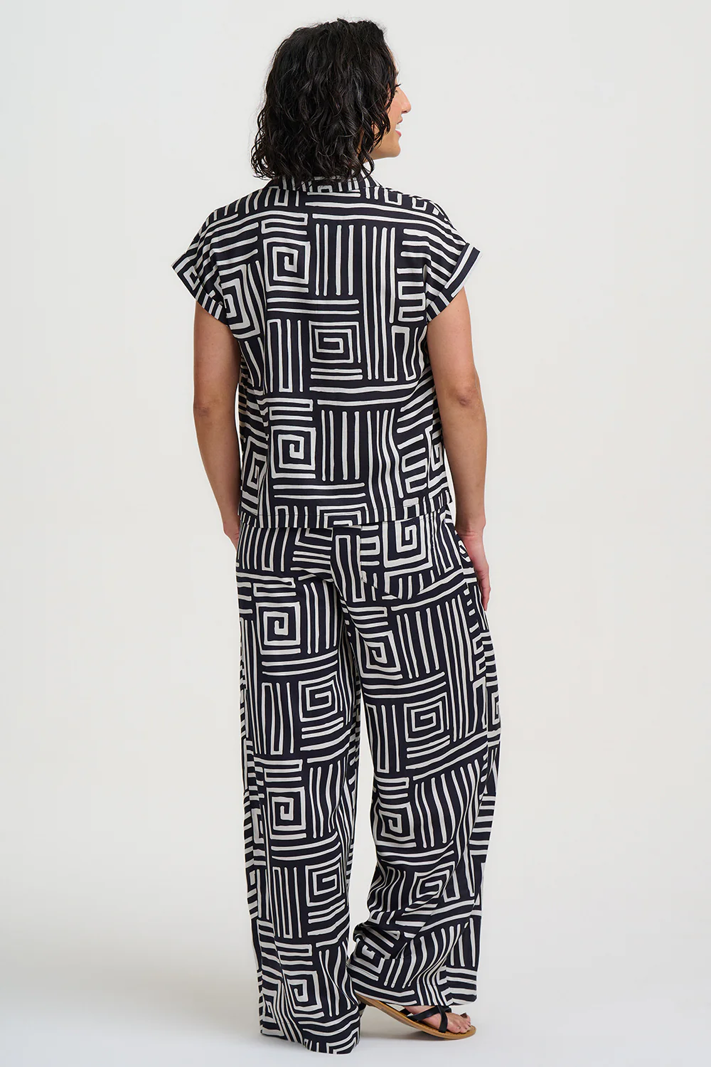 Aria Shirt - Black & White, Monochrome Maze - Image 4