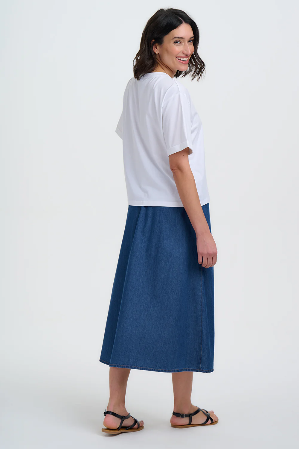 Celia Heavy-Weight T-Shirt - White, Flower Chain - Image 6