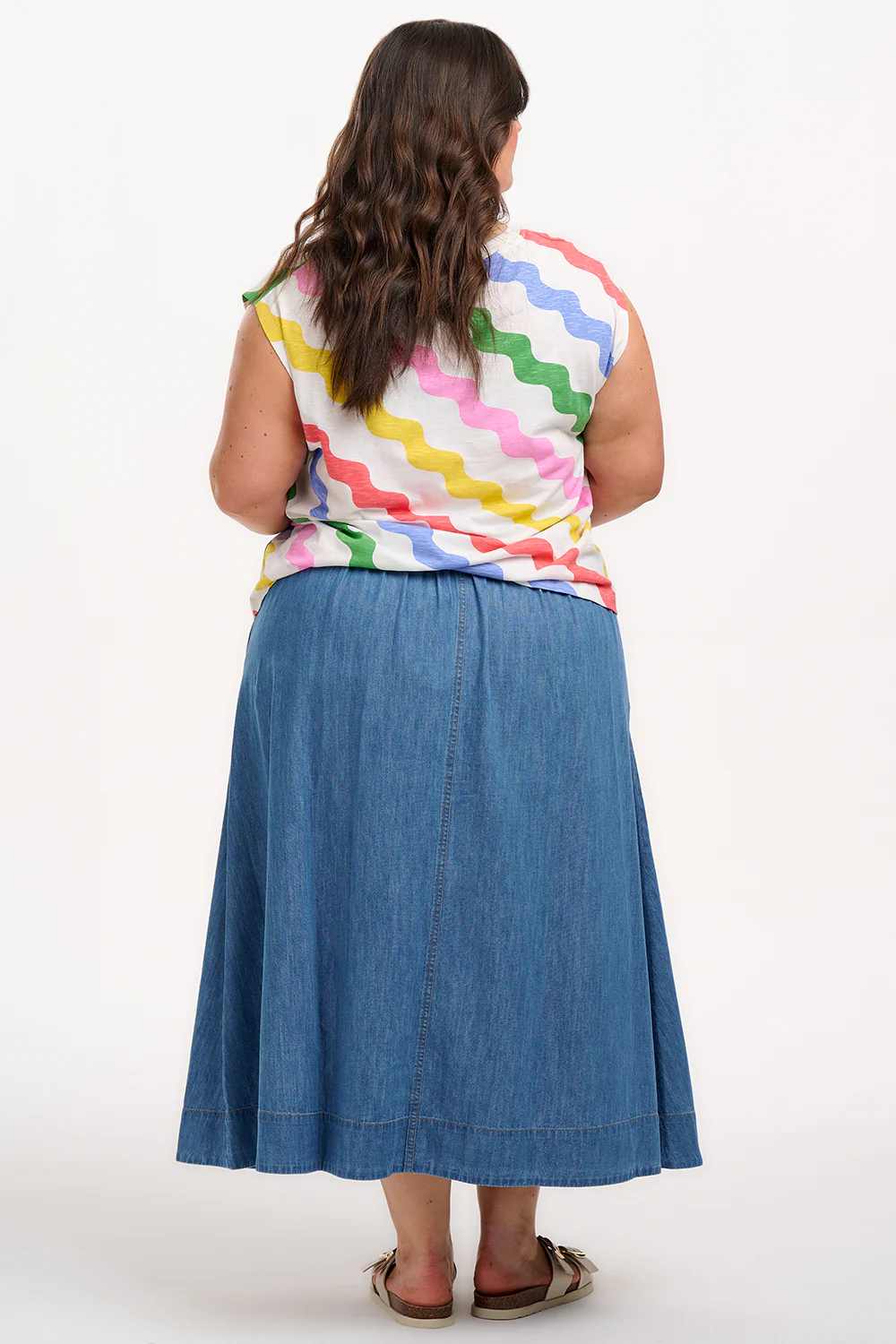 Chrissy Relaxed Tank T-Shirt - Off White/Multi, Primary Rainbow Waves - Image 4