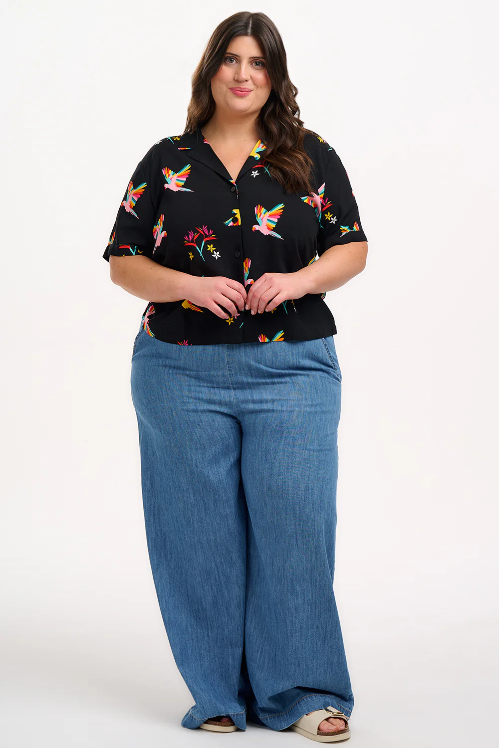 Odele Shirt - Black, Rainbow Parrots - Image 3
